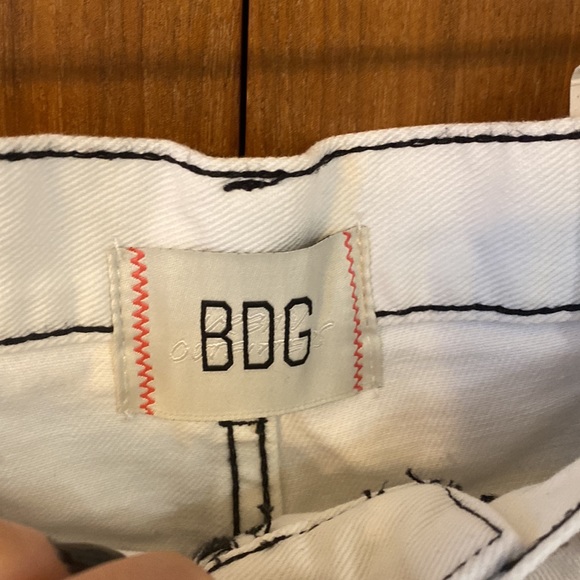 BDG NWT Pitched Waist Shorts - Picture 6 of 9